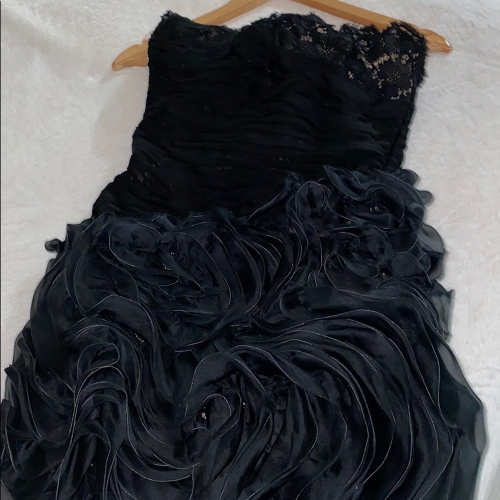 Valentino dress absolutely perfect π π - Picture 2 of 5